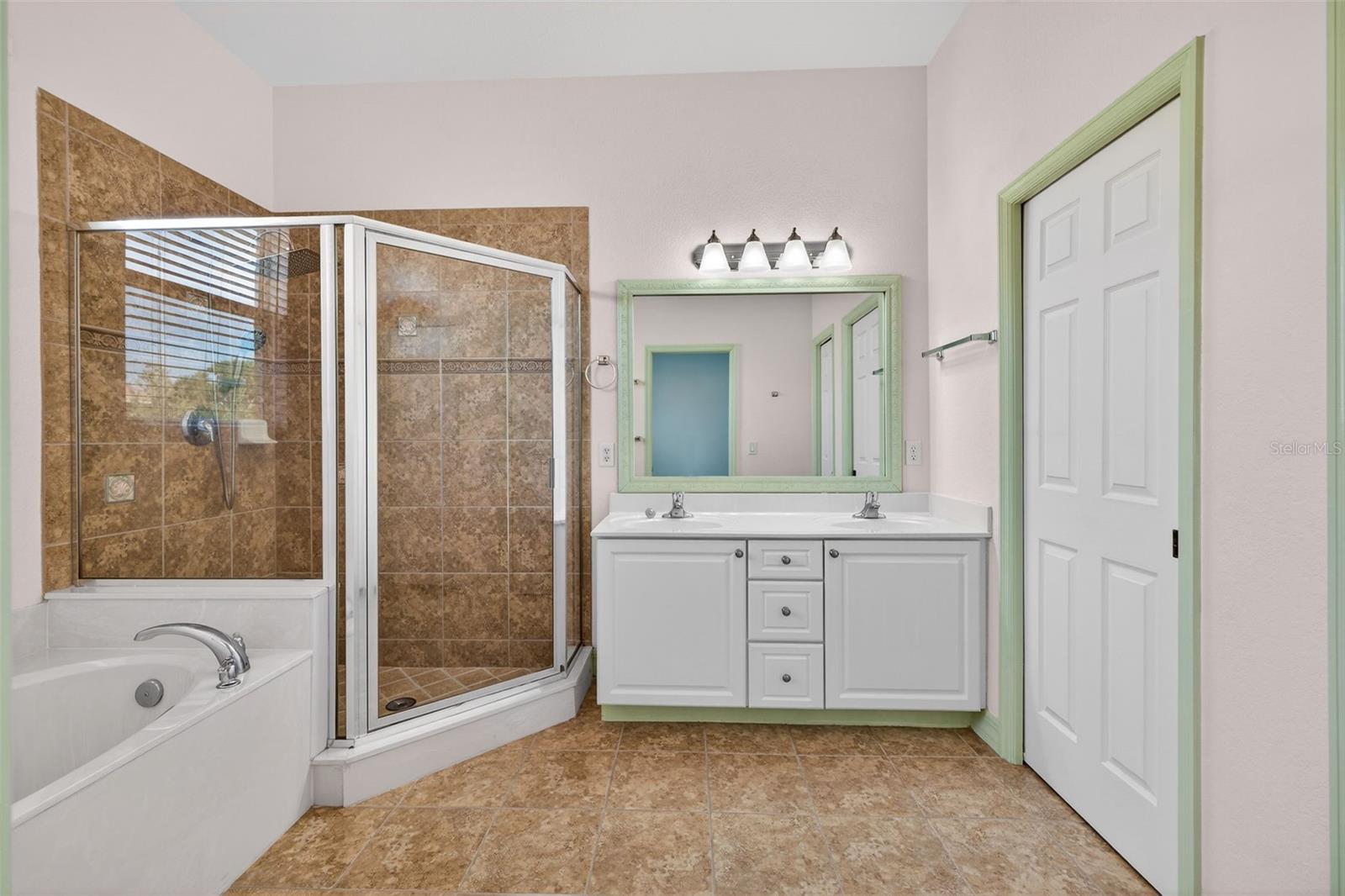 SAIL HARBOUR/HEALTHPARK - Residential