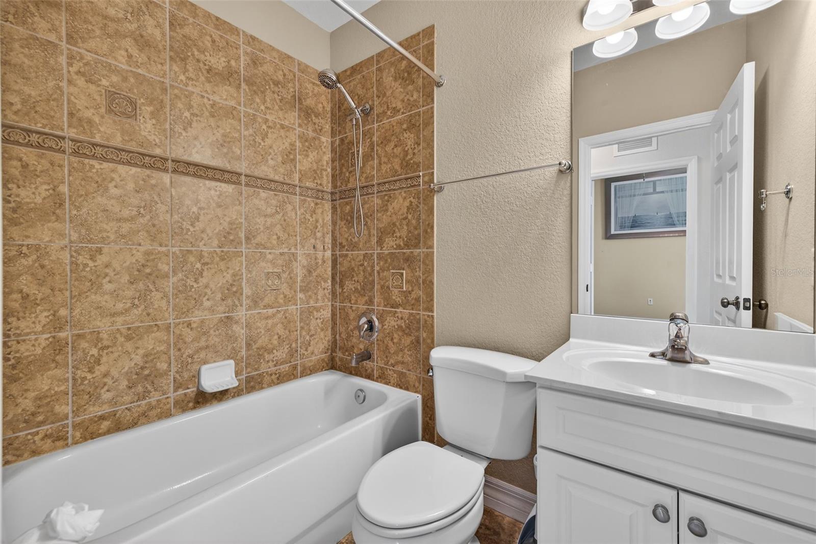 SAIL HARBOUR/HEALTHPARK - Residential