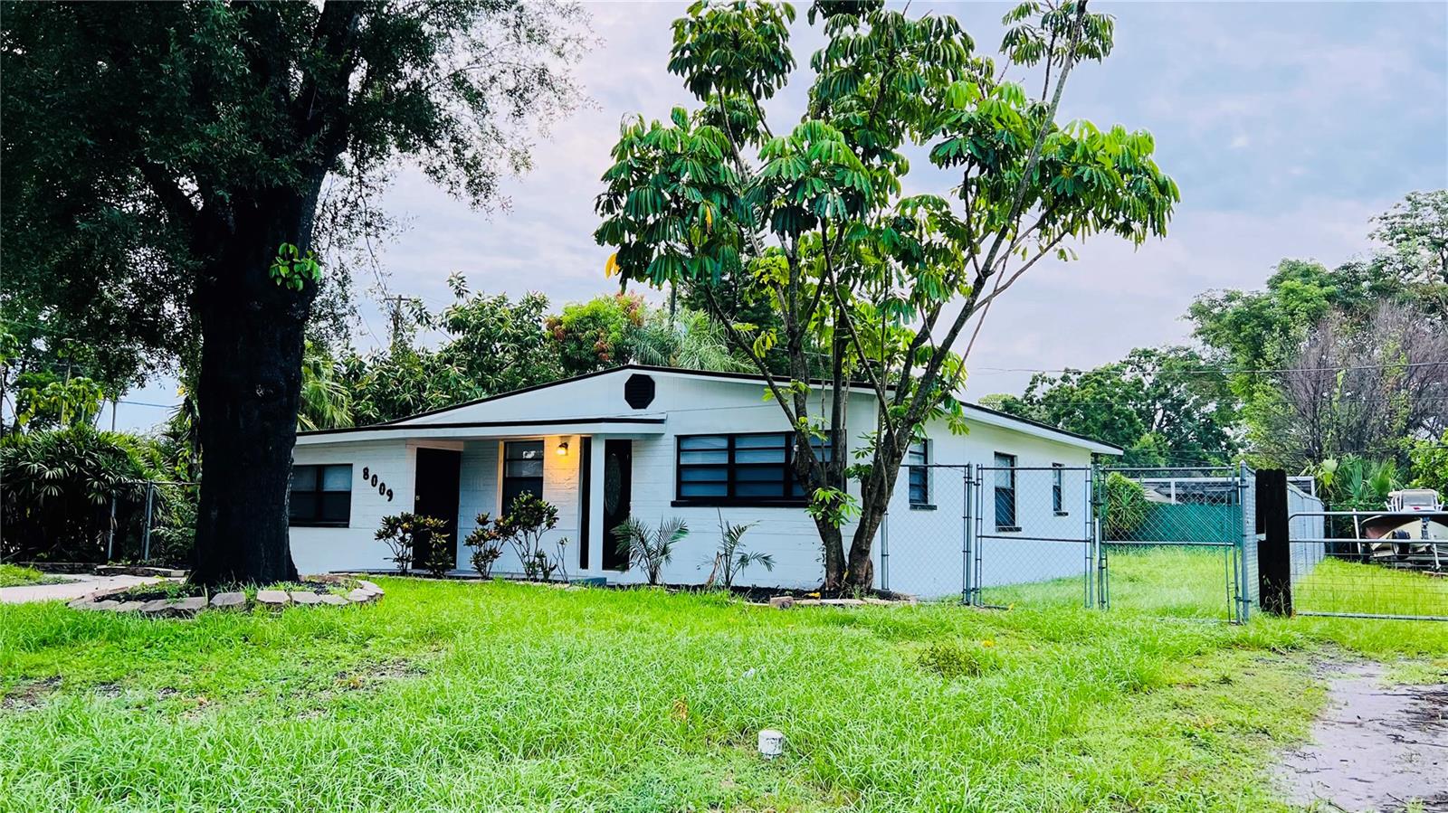 8009 SOMERSET LANE
