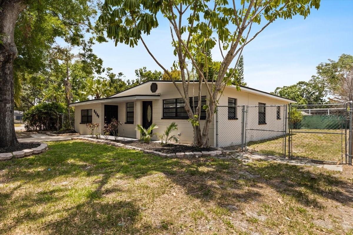 8009 SOMERSET LANE