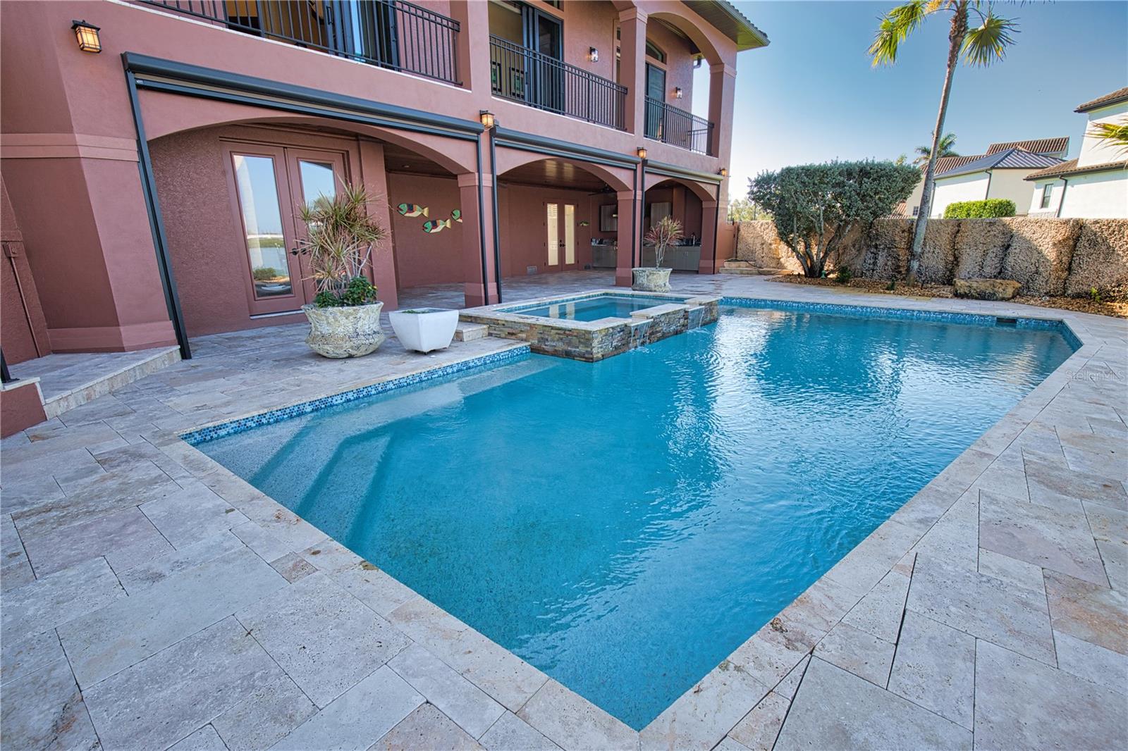 LYONS BAY - Residential