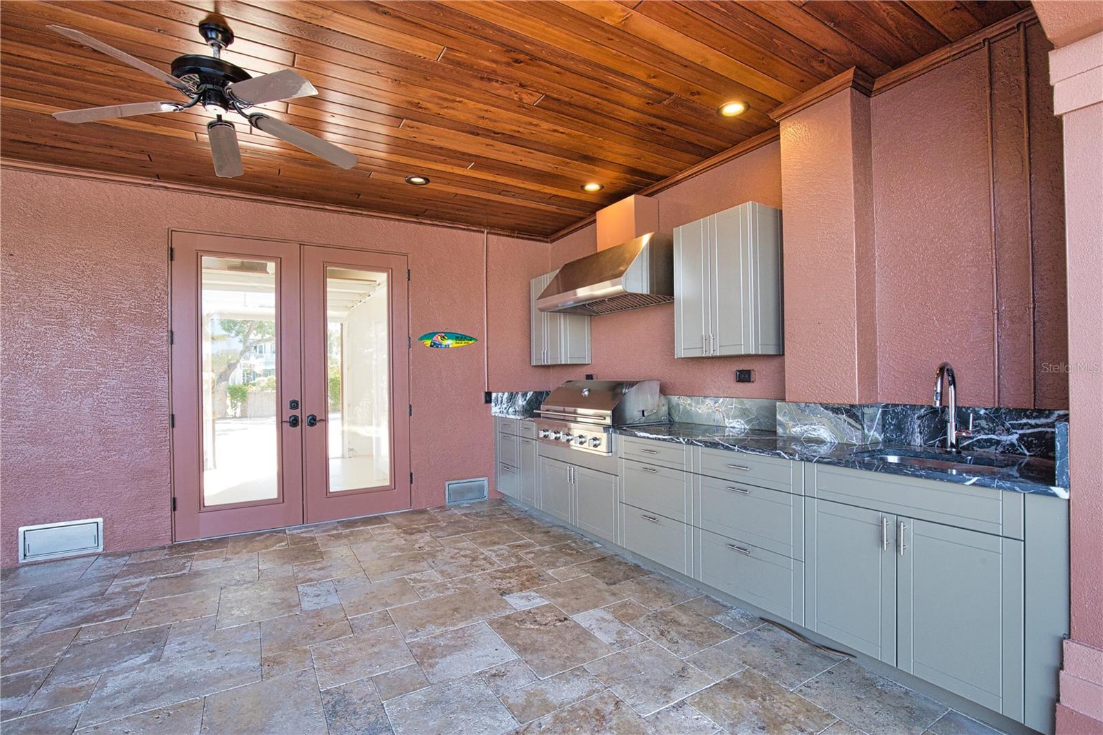 LYONS BAY - Residential