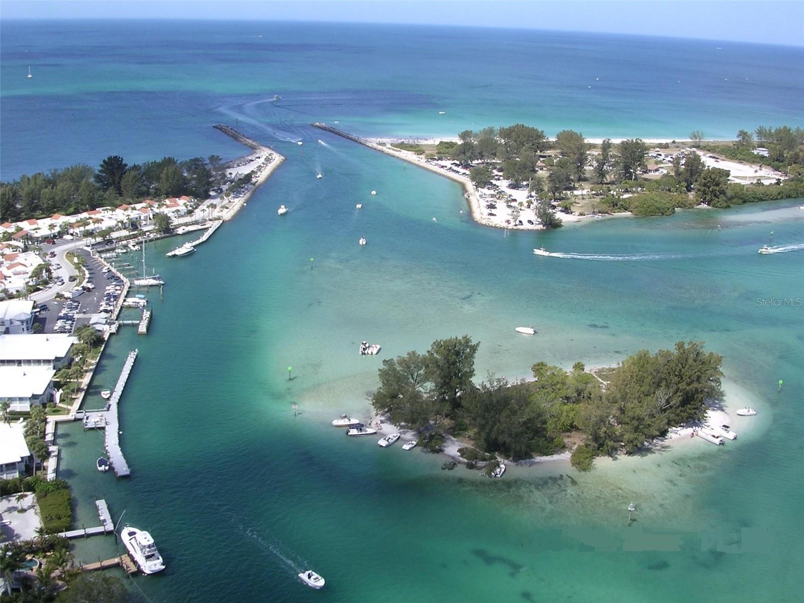 LYONS BAY - Residential