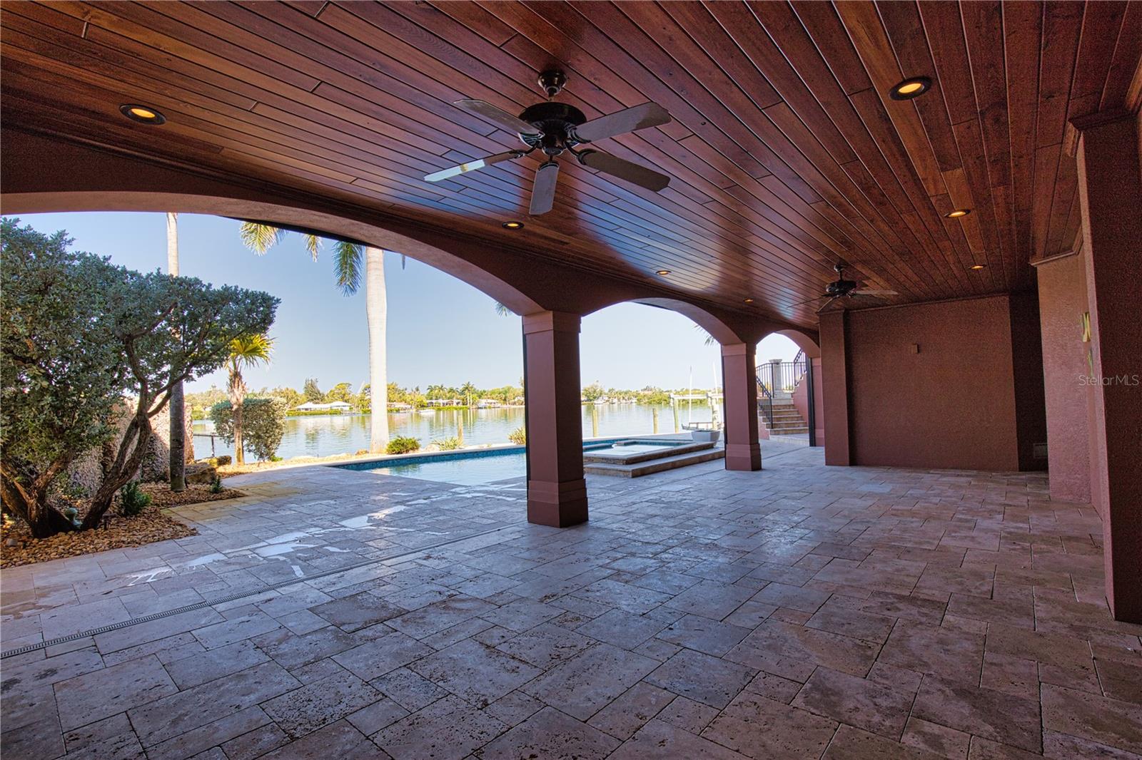 LYONS BAY - Residential