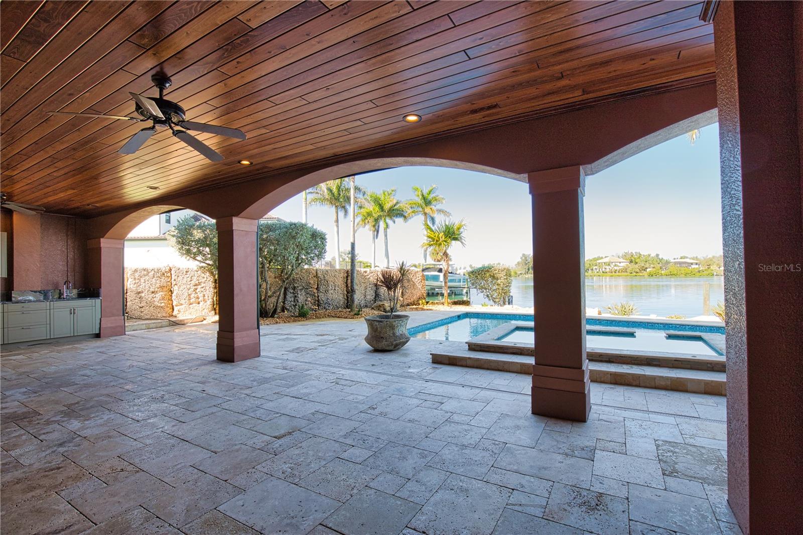 LYONS BAY - Residential