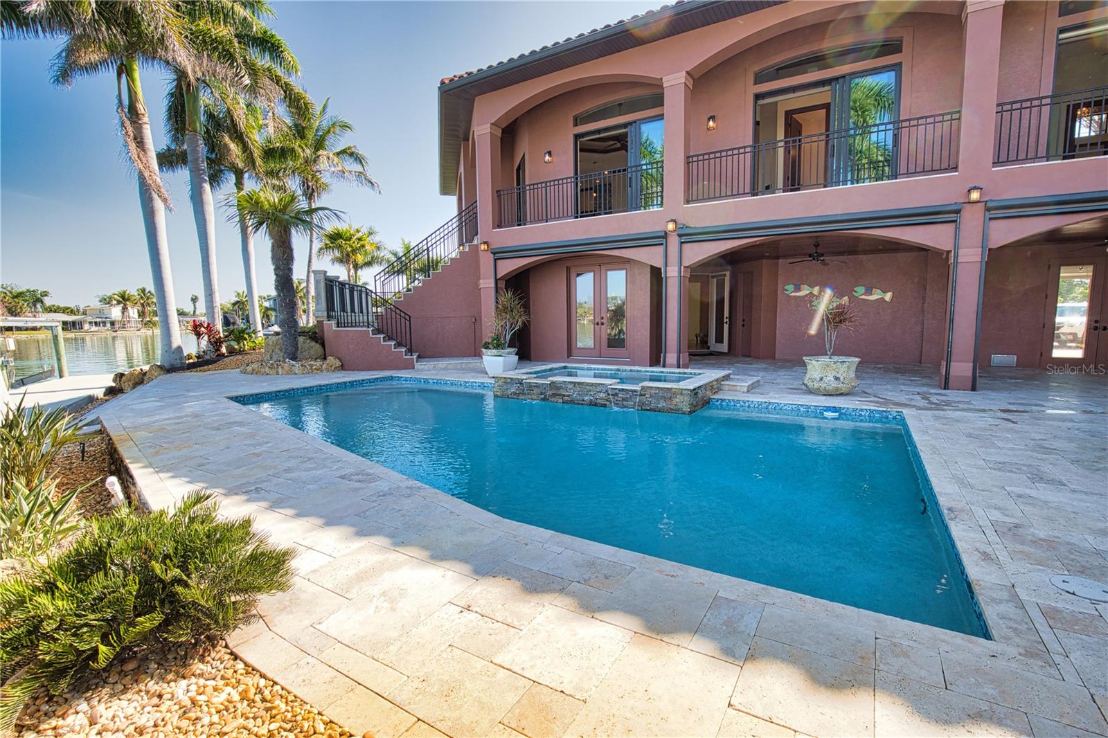 LYONS BAY - Residential