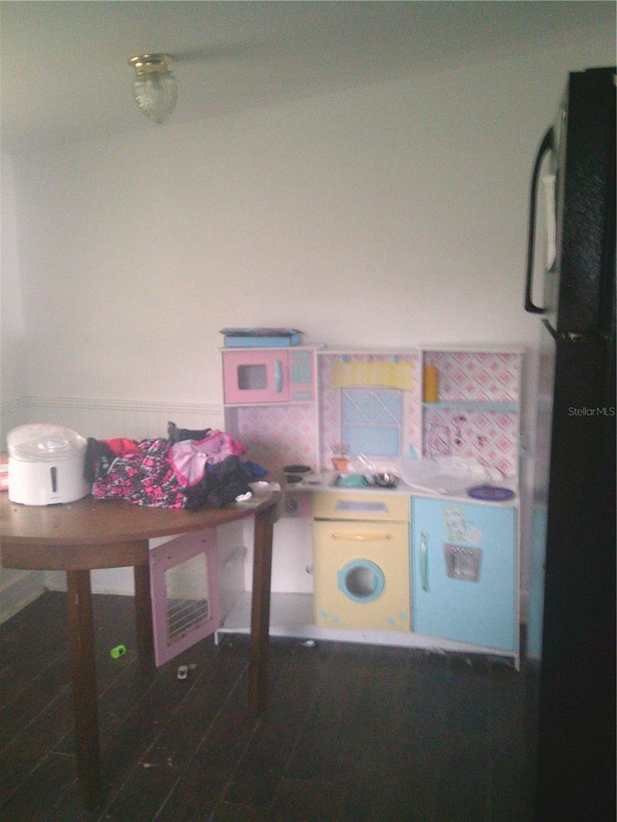 THOMPSON SUB - Residential