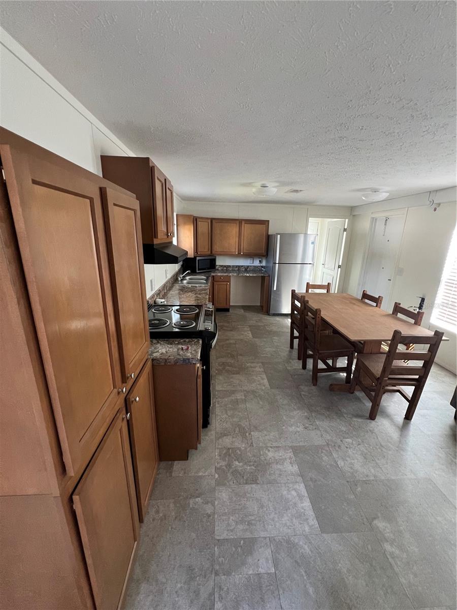 231 W CARTER STREET 9