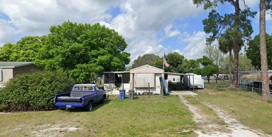 SHADY OAKS AREA of Treasure Island-  2 bed 1.5 bath single wide mobile home with a metal roof.  Roof is 10 years old.  Residence is occupied, tenants pay $1000 per month.  CASH DEAL handyman special.  Call listing agent to schedule a showing, 24 hour notice is needed.
