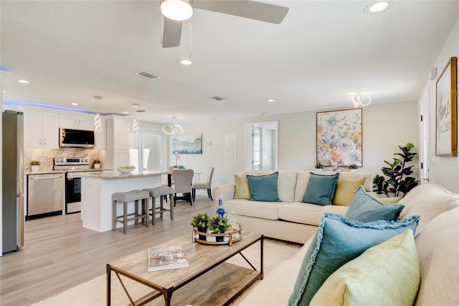 PLANTATION ESTATES UNIT 24 - Residential