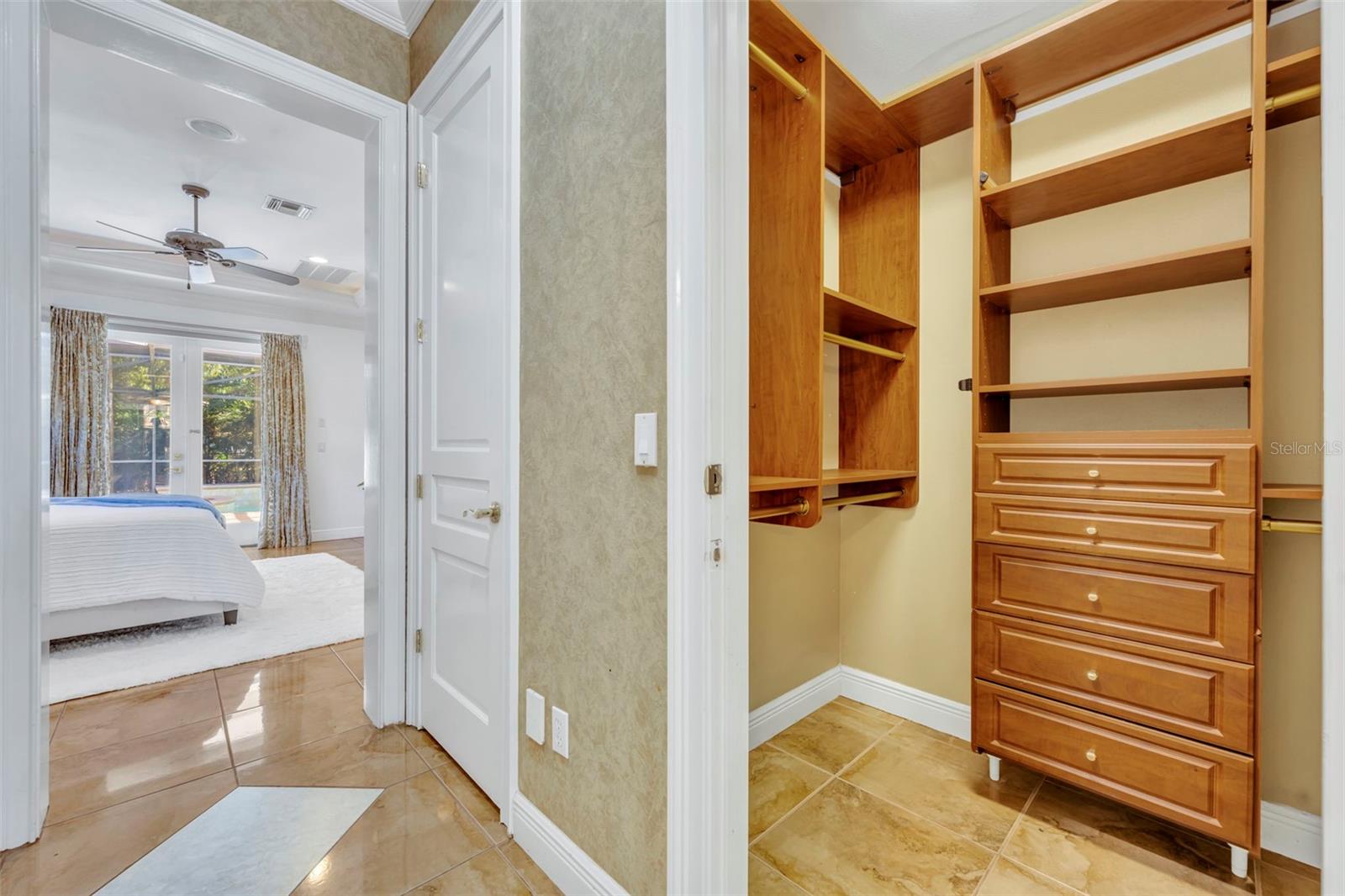 DIXIE TERRACE - Residential Lease