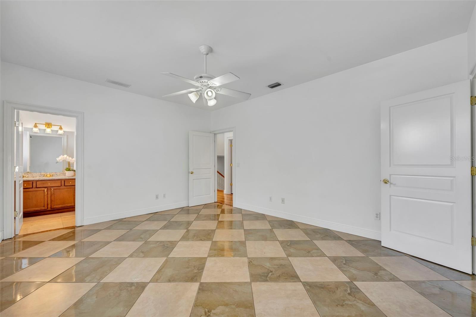 DIXIE TERRACE - Residential Lease