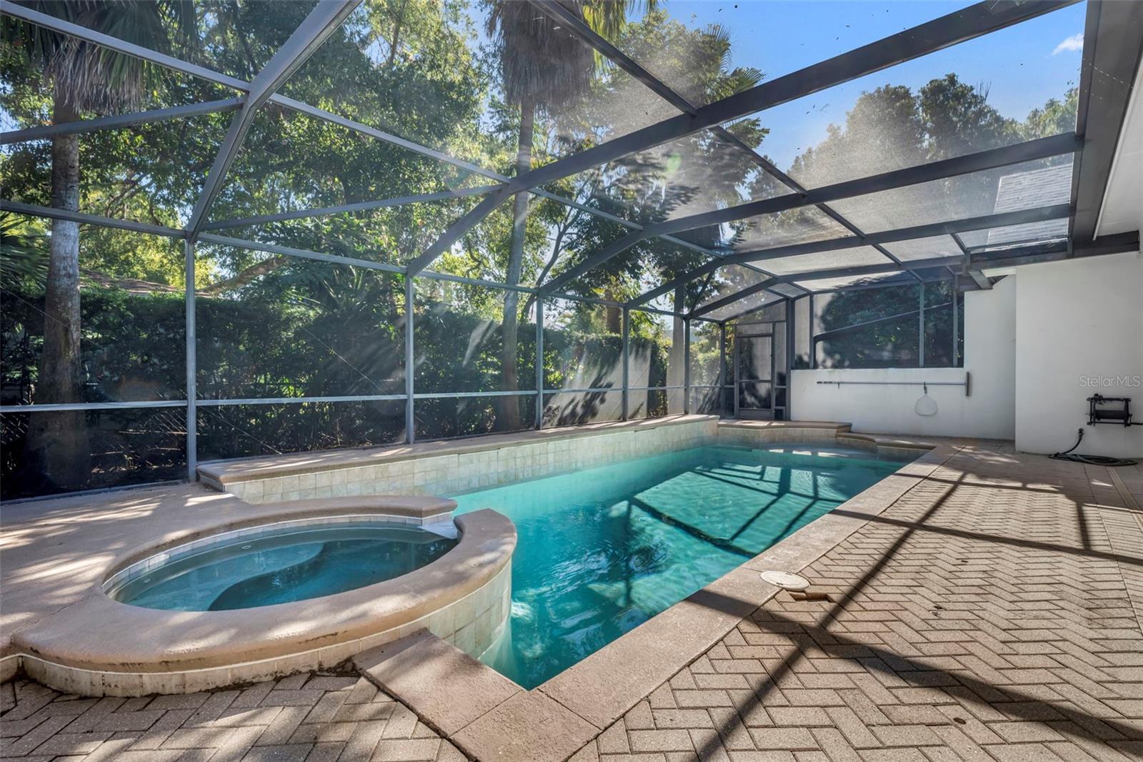 DIXIE TERRACE - Residential Lease