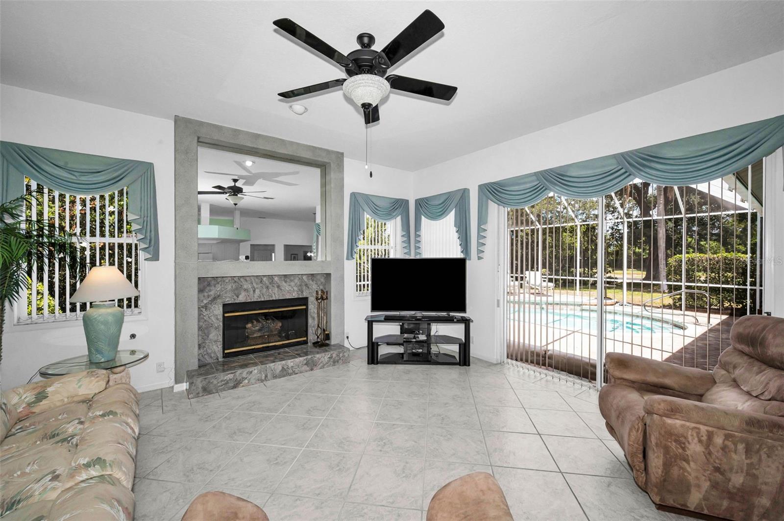 GLENWOOD GULF TRACE - Residential