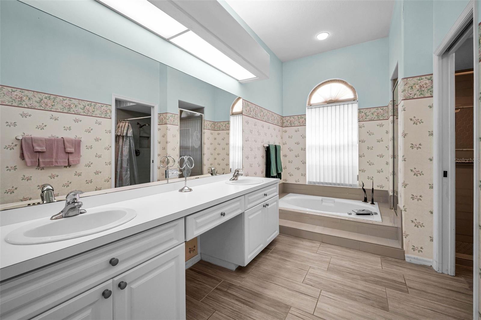 GLENWOOD GULF TRACE - Residential