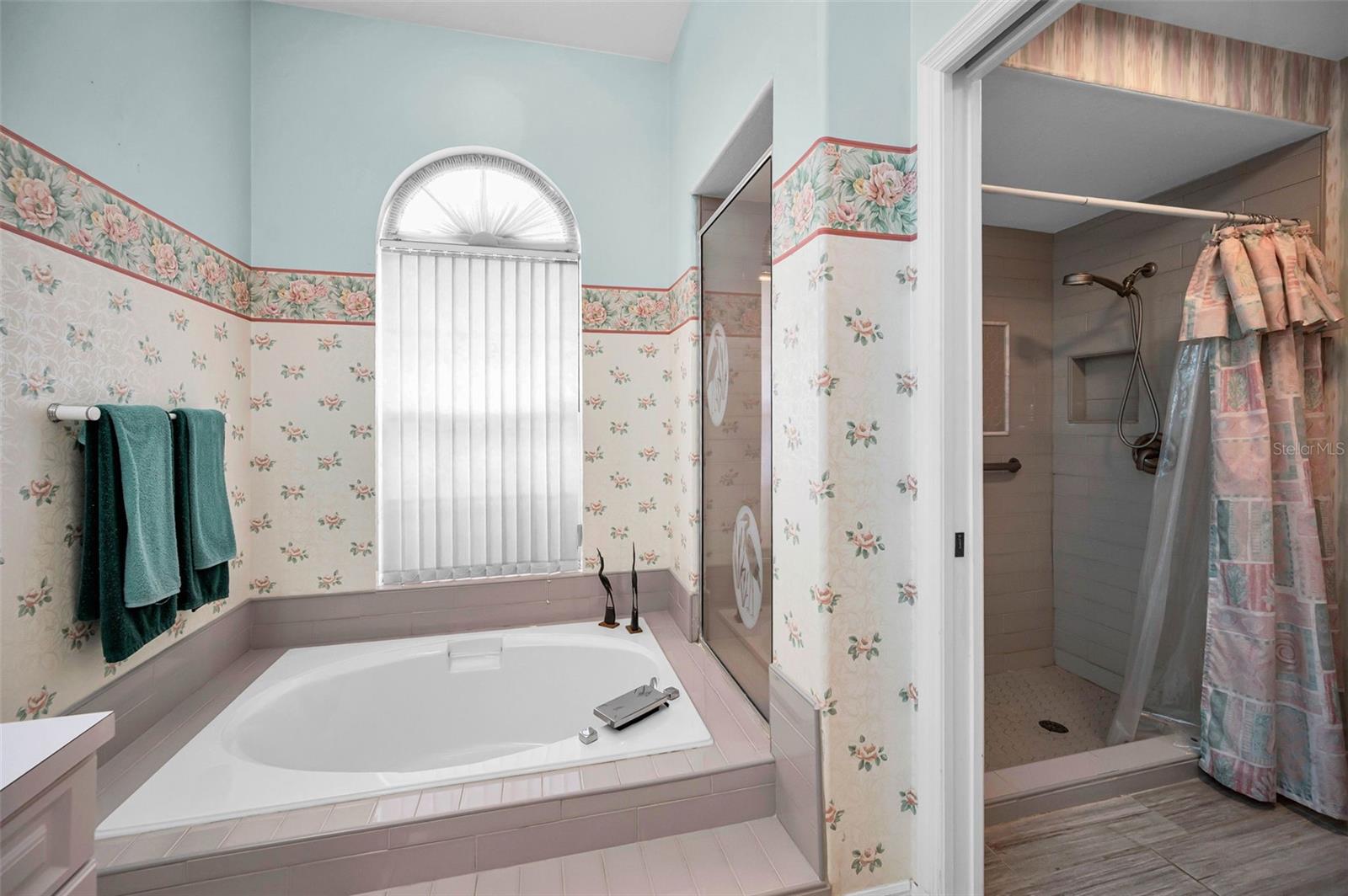 GLENWOOD GULF TRACE - Residential