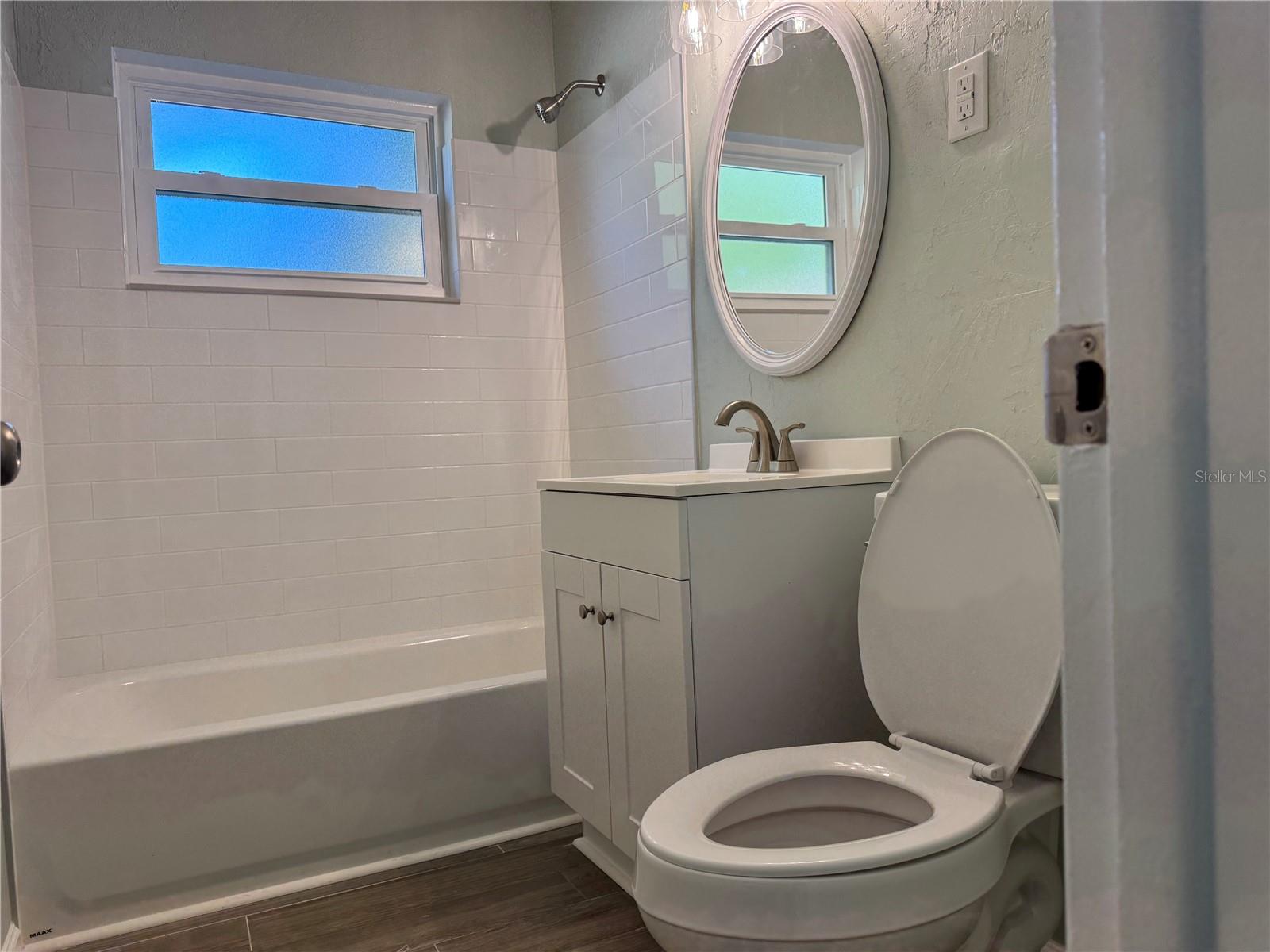 HILLTOP MANOR - Residential