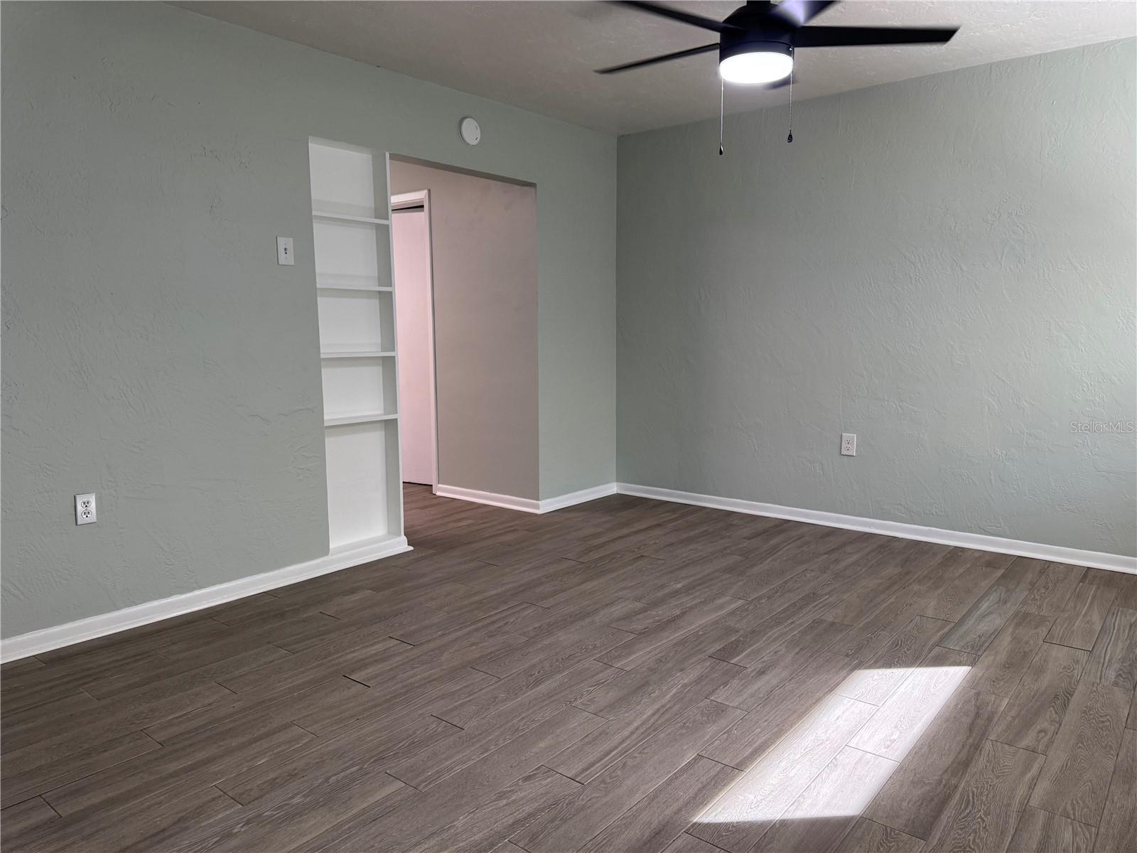 HILLTOP MANOR - Residential