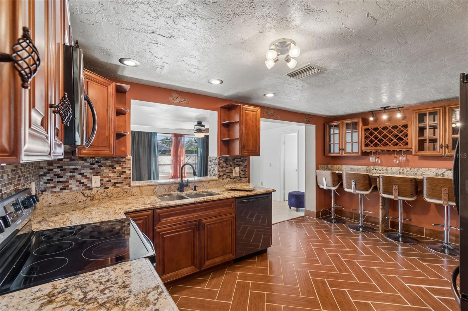 HOLIDAY HILL ESTATES - Residential