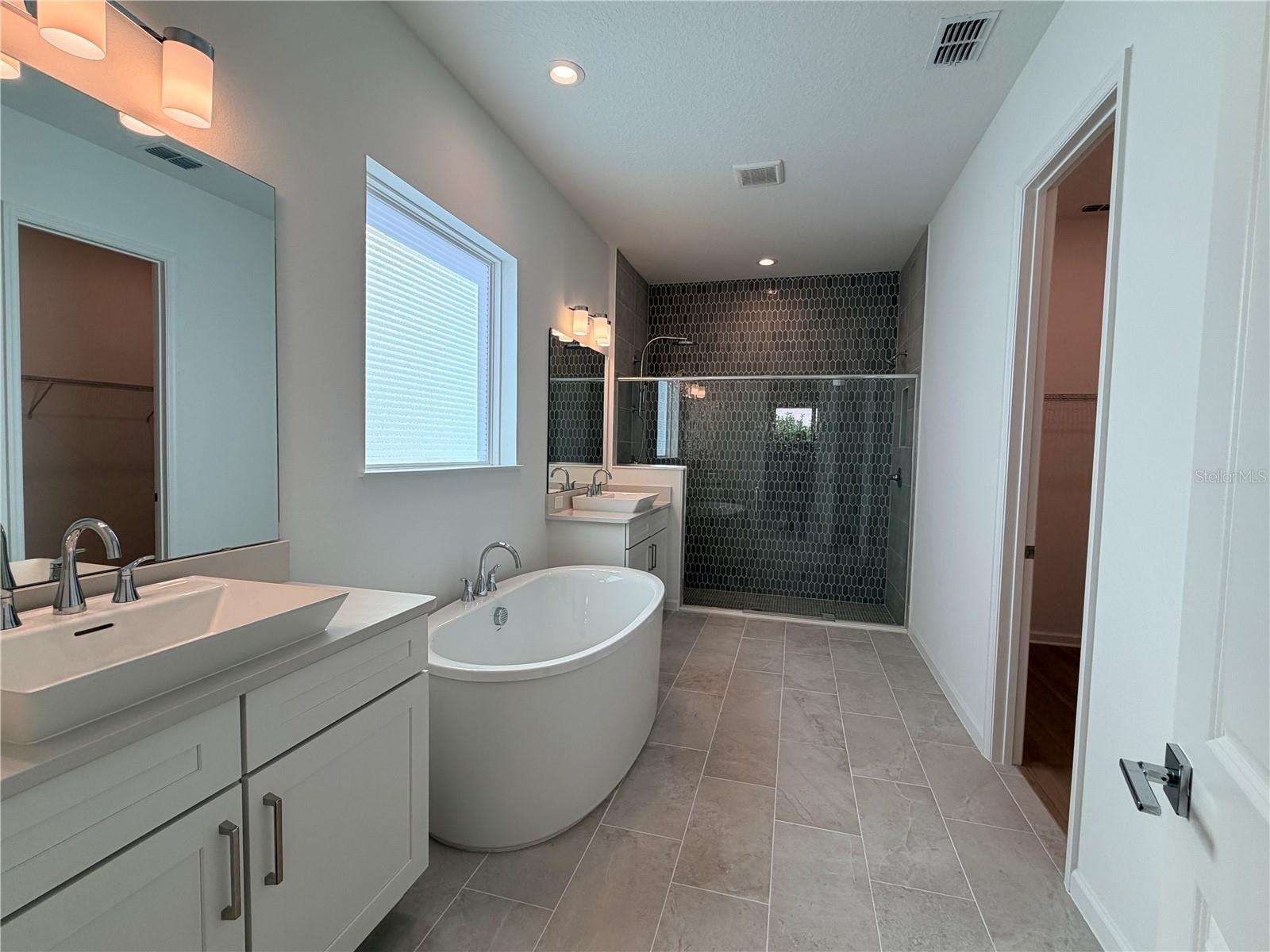 WESTHAVEN/OVATION - Residential Lease