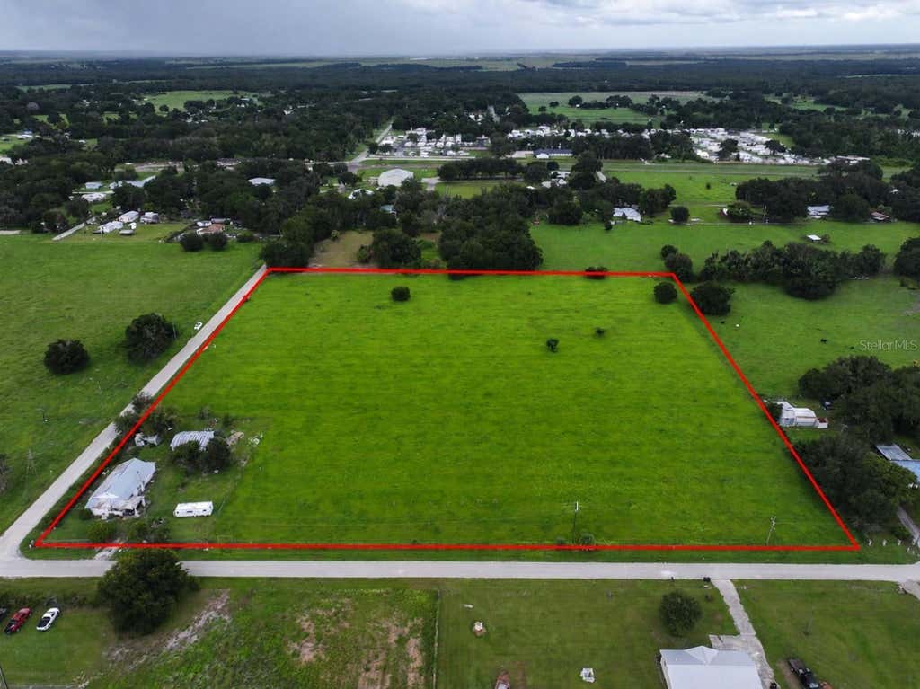 Photo of 3984 Dixiana Drive, Bowling Green, FL 33834 (MLS # TB8540479)