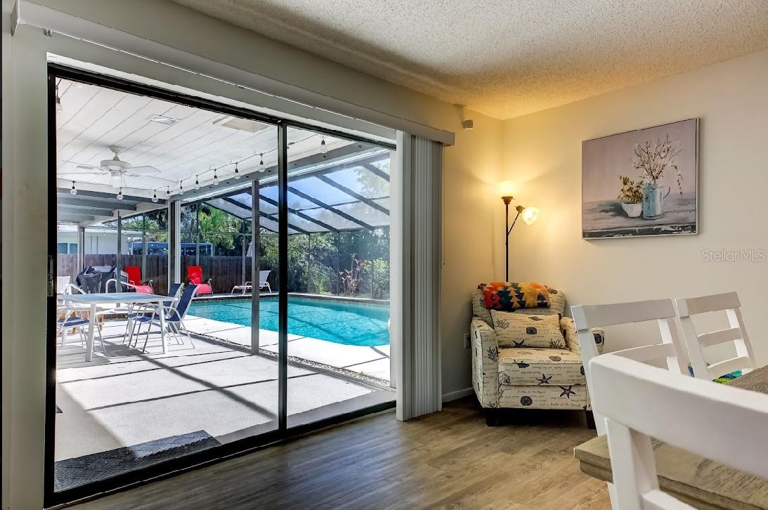 COLONIAL TERRACE - Residential