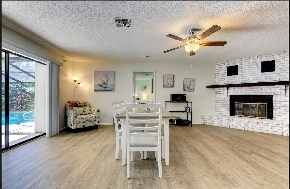 COLONIAL TERRACE - Residential