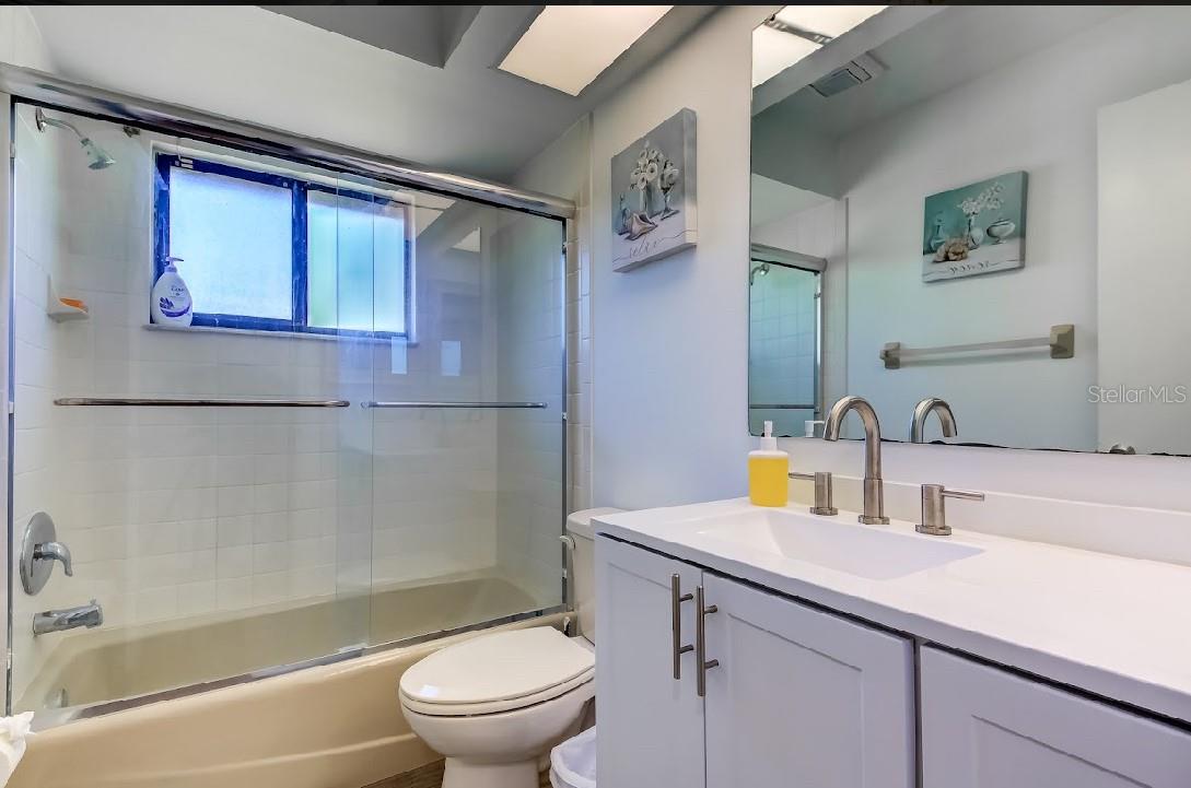 COLONIAL TERRACE - Residential