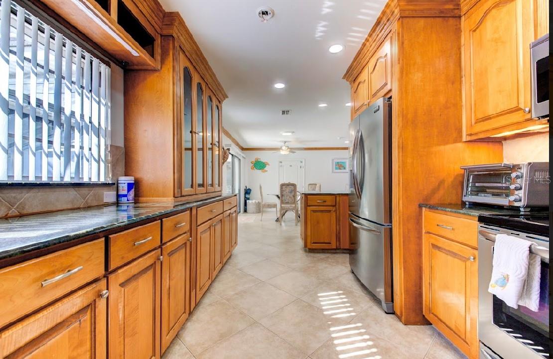 COLONIAL TERRACE - Residential