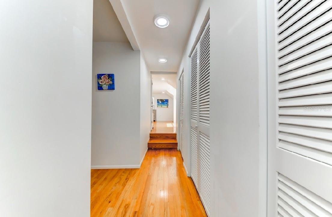 COLONIAL TERRACE - Residential