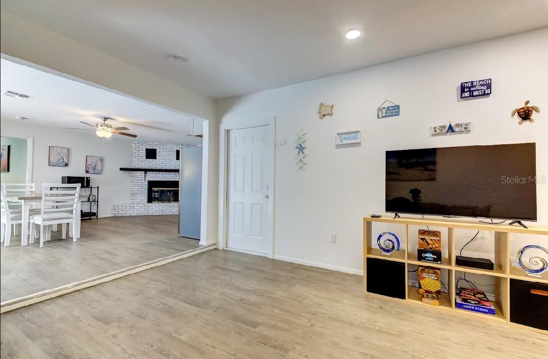 COLONIAL TERRACE - Residential