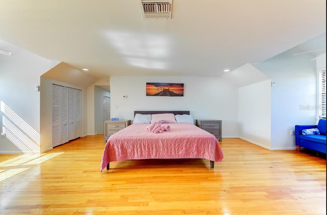 COLONIAL TERRACE - Residential