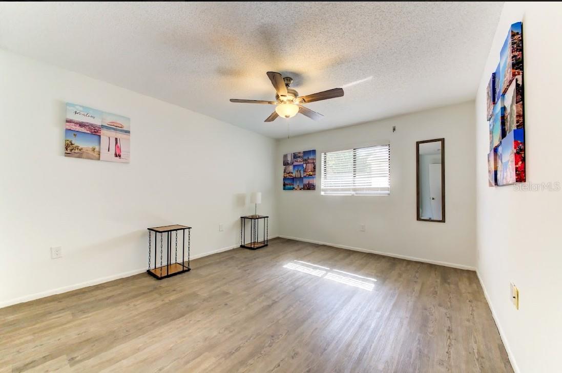 COLONIAL TERRACE - Residential