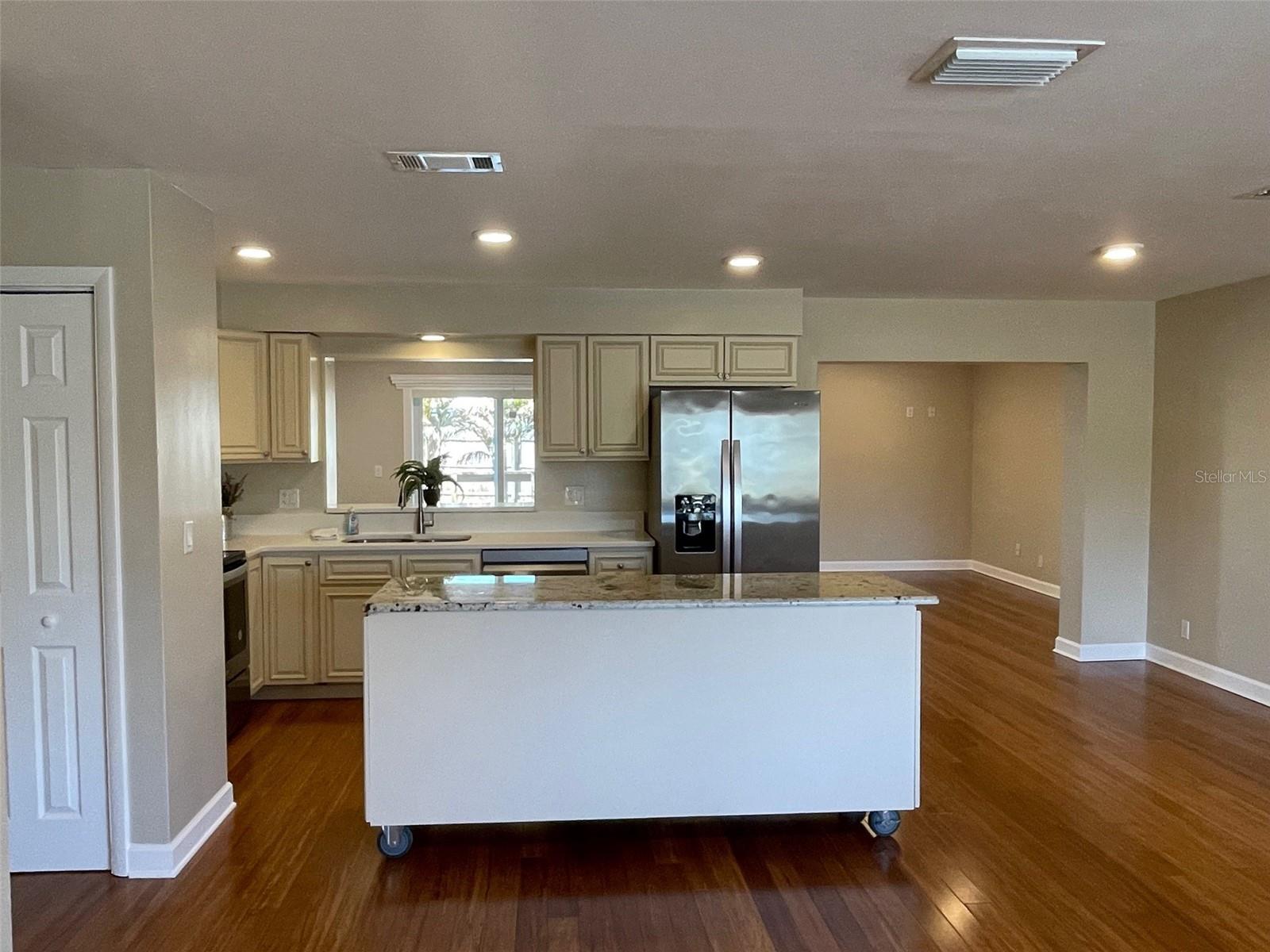 FAIRVIEW ESTATES - Residential