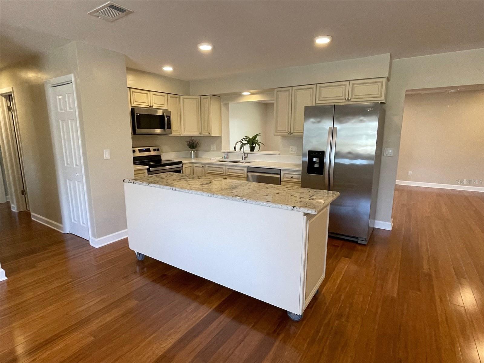 FAIRVIEW ESTATES - Residential