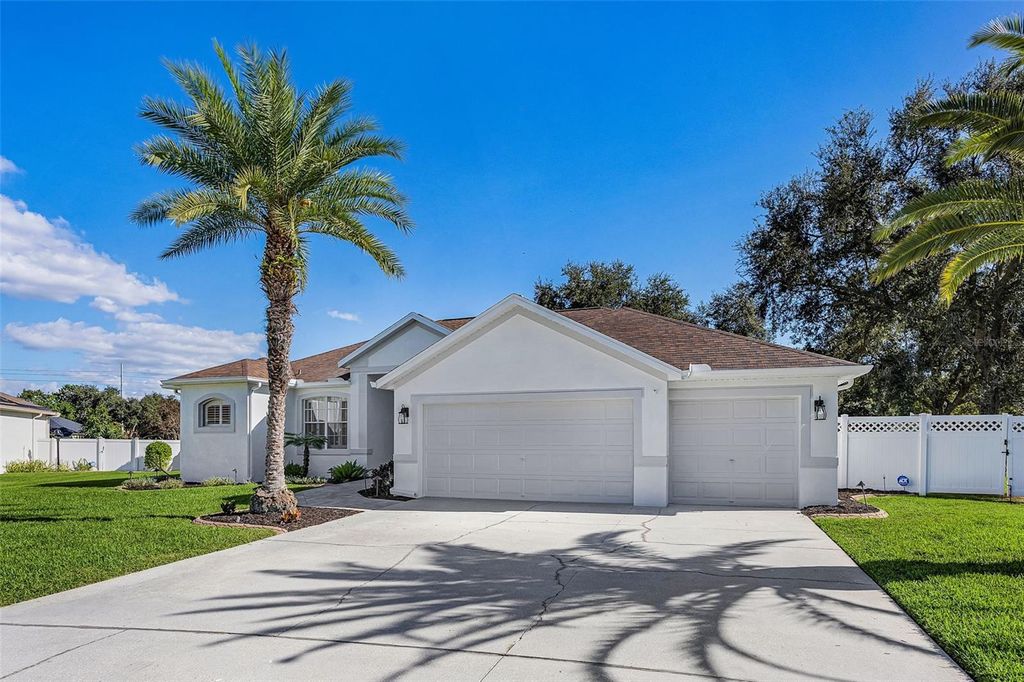 Photo of 2808 Duncan Tree Circle, Valrico, FL 33594 (MLS # A4676178)