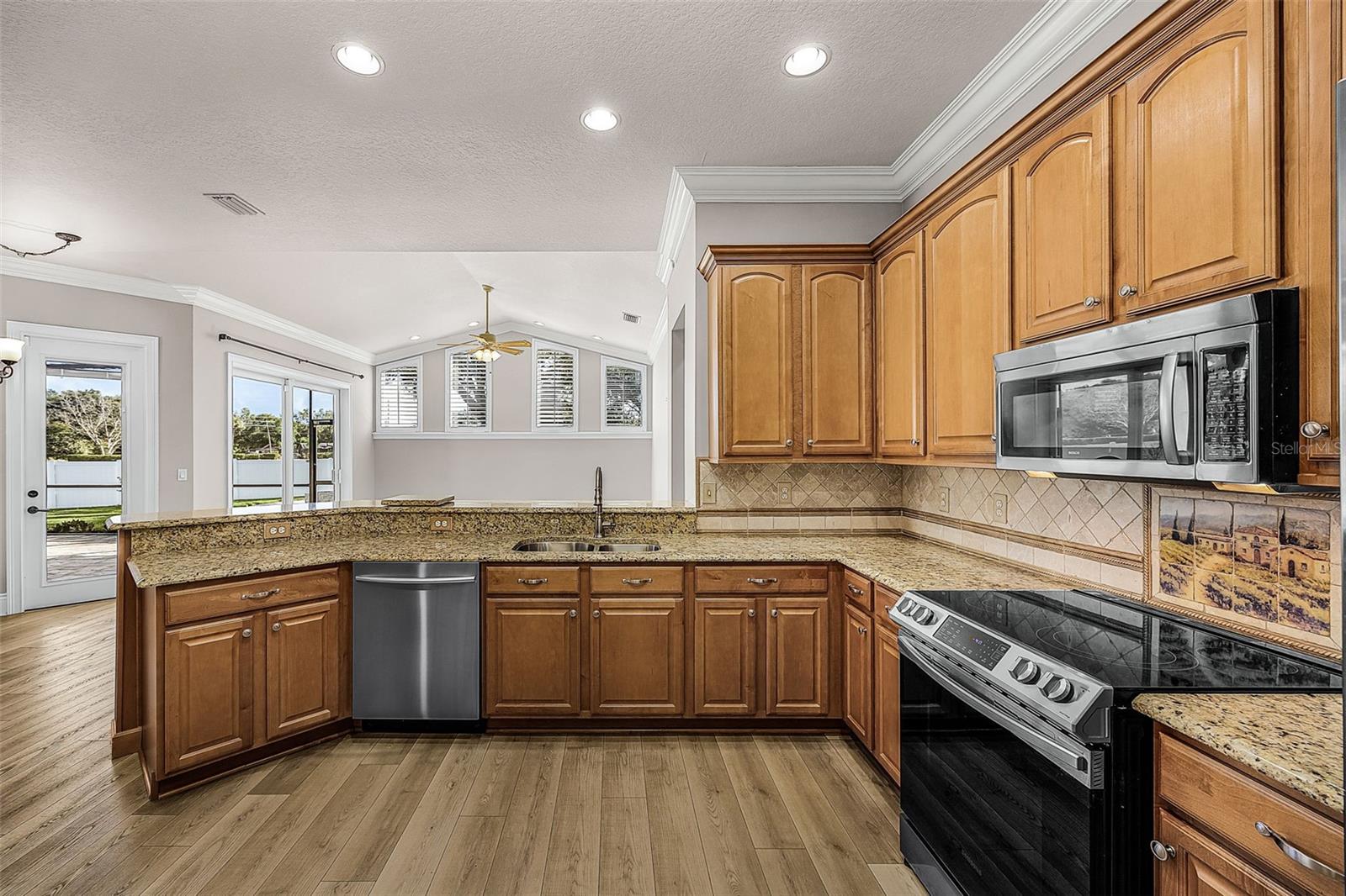 DUNCAN GROVES - Residential