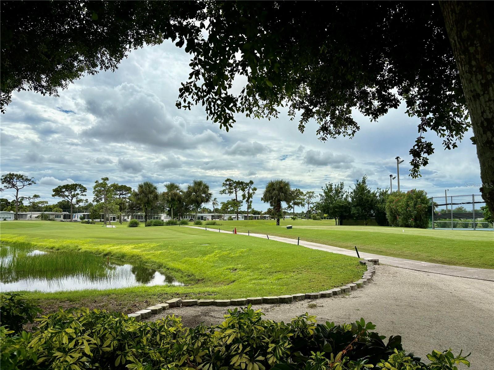 6 LAKES COUNTRY CLUB CO-OP - Residential