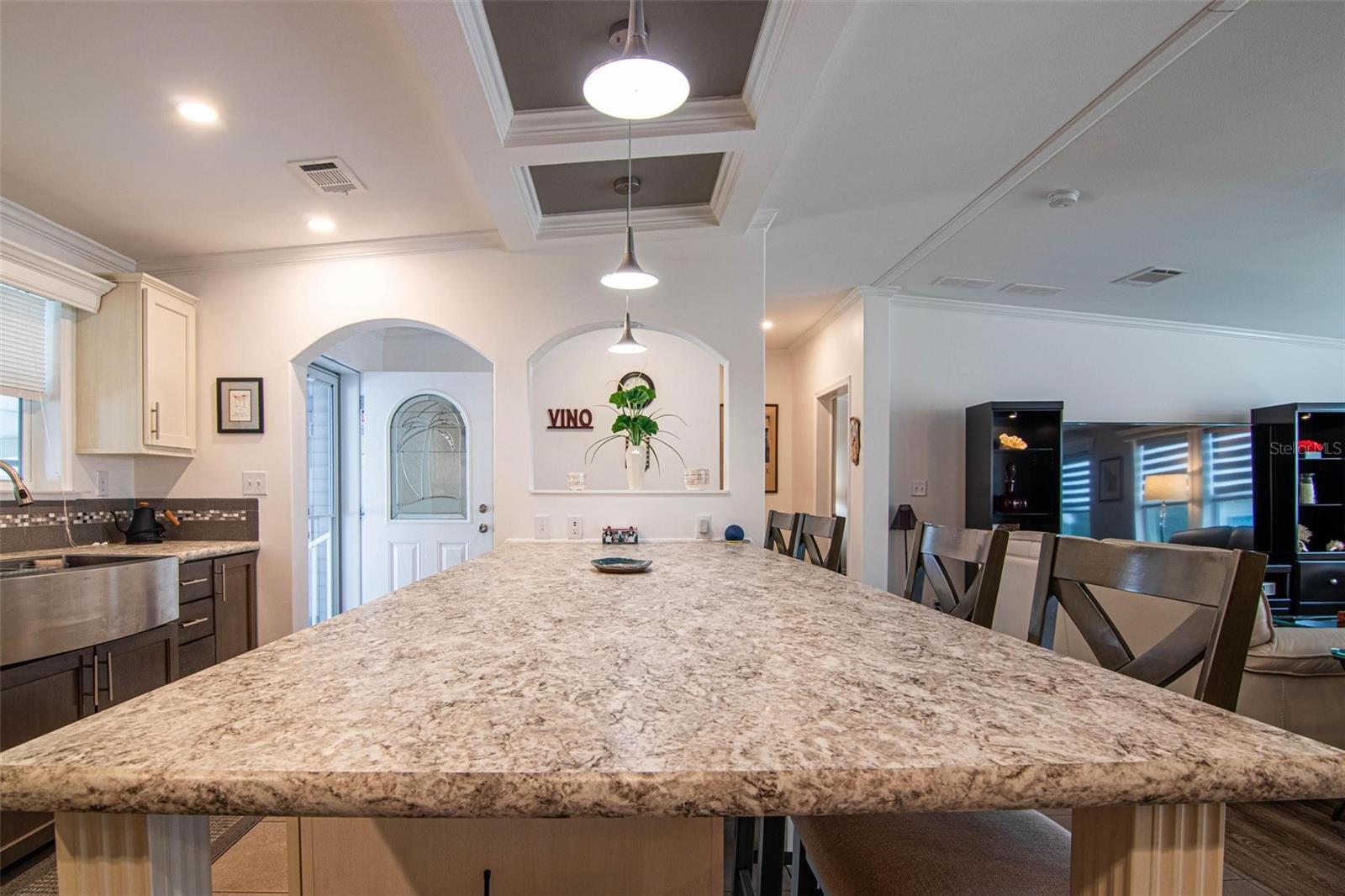 6 LAKES COUNTRY CLUB CO-OP - Residential