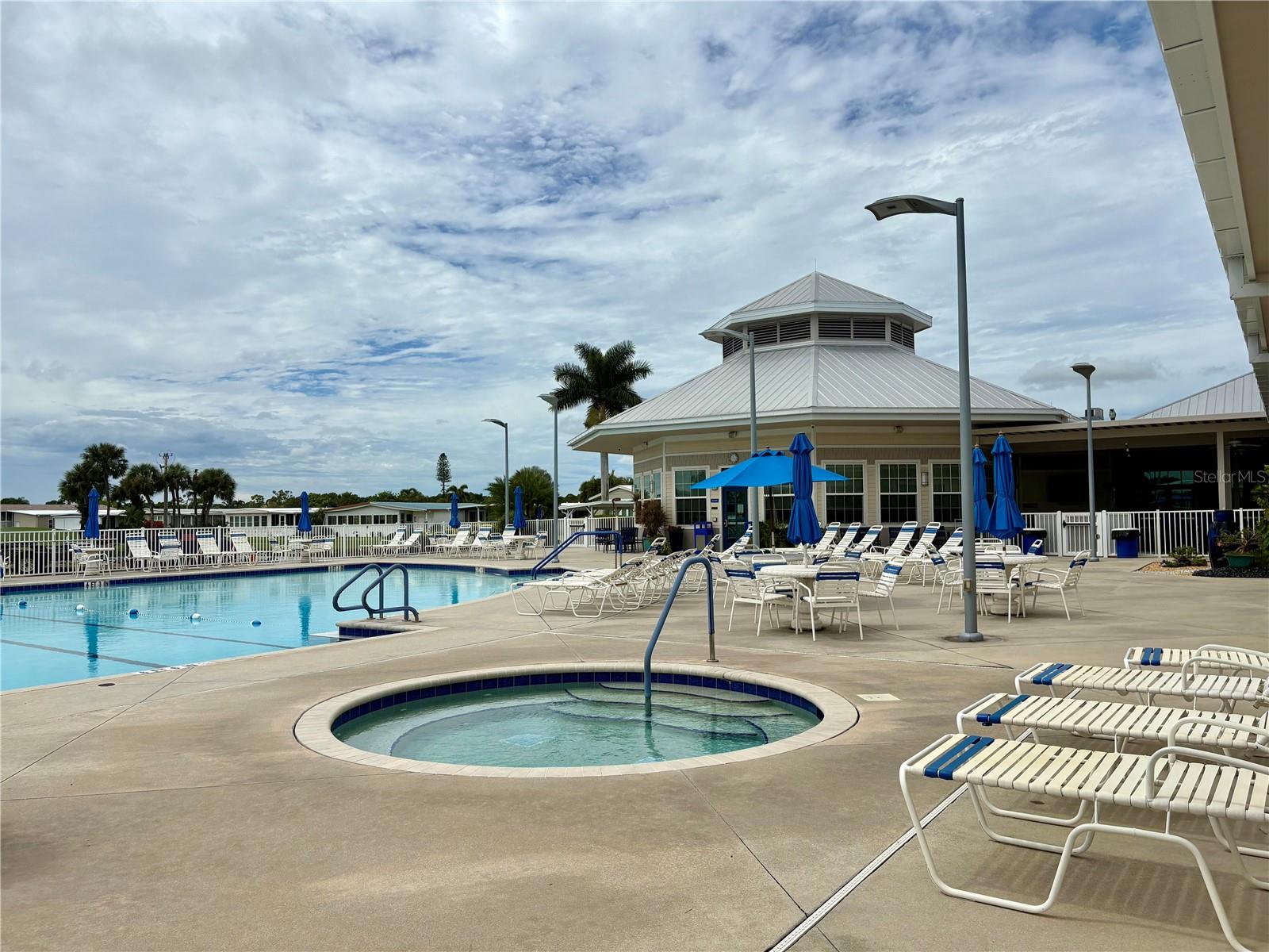 6 LAKES COUNTRY CLUB CO-OP - Residential