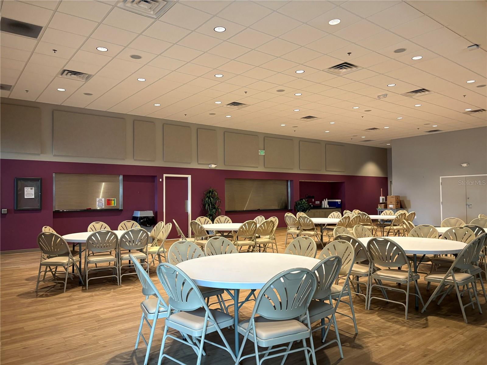 6 LAKES COUNTRY CLUB CO-OP - Residential