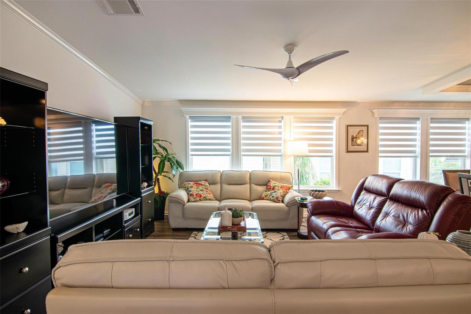 6 LAKES COUNTRY CLUB CO-OP - Residential