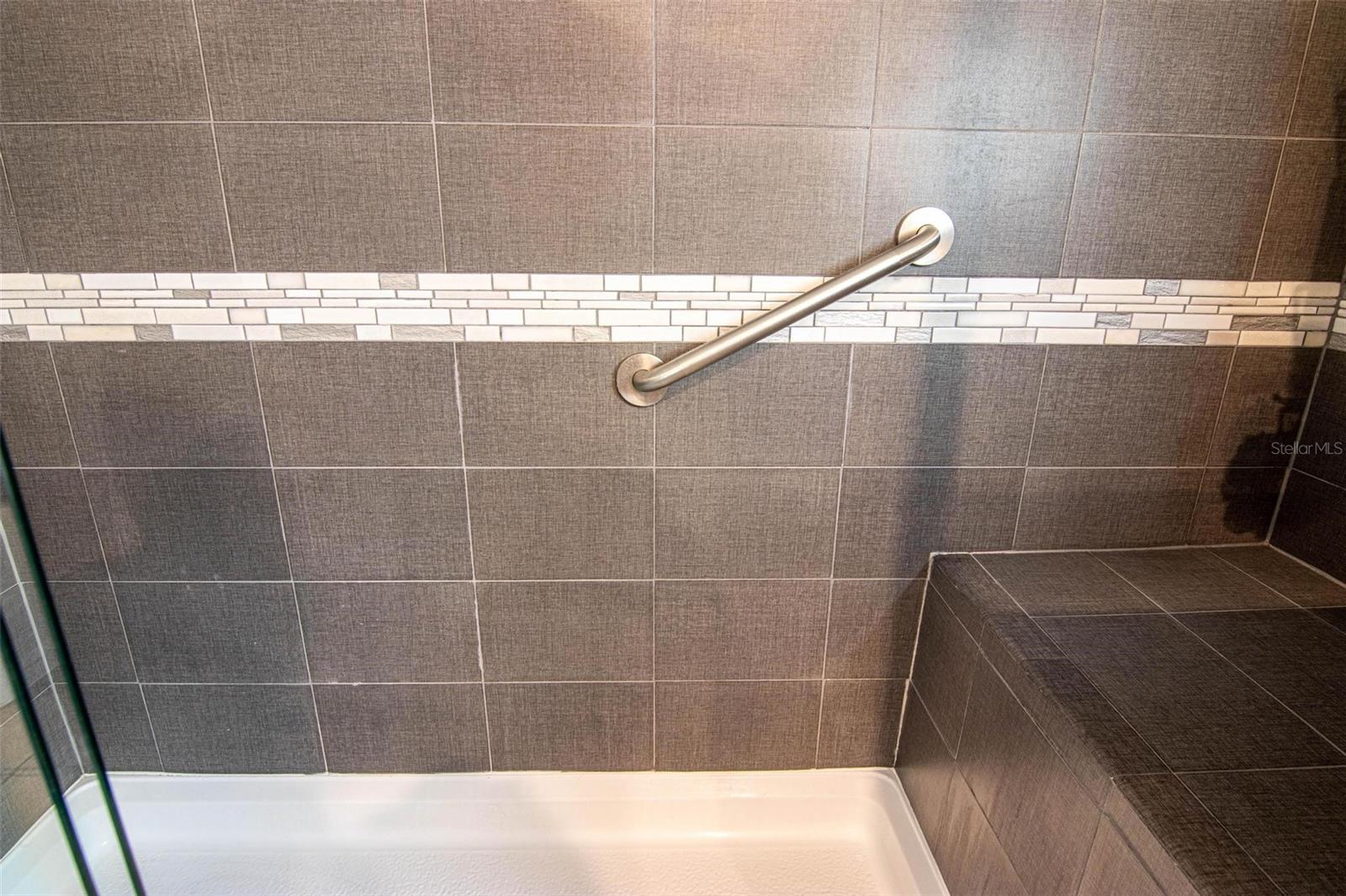 6 LAKES COUNTRY CLUB CO-OP - Residential