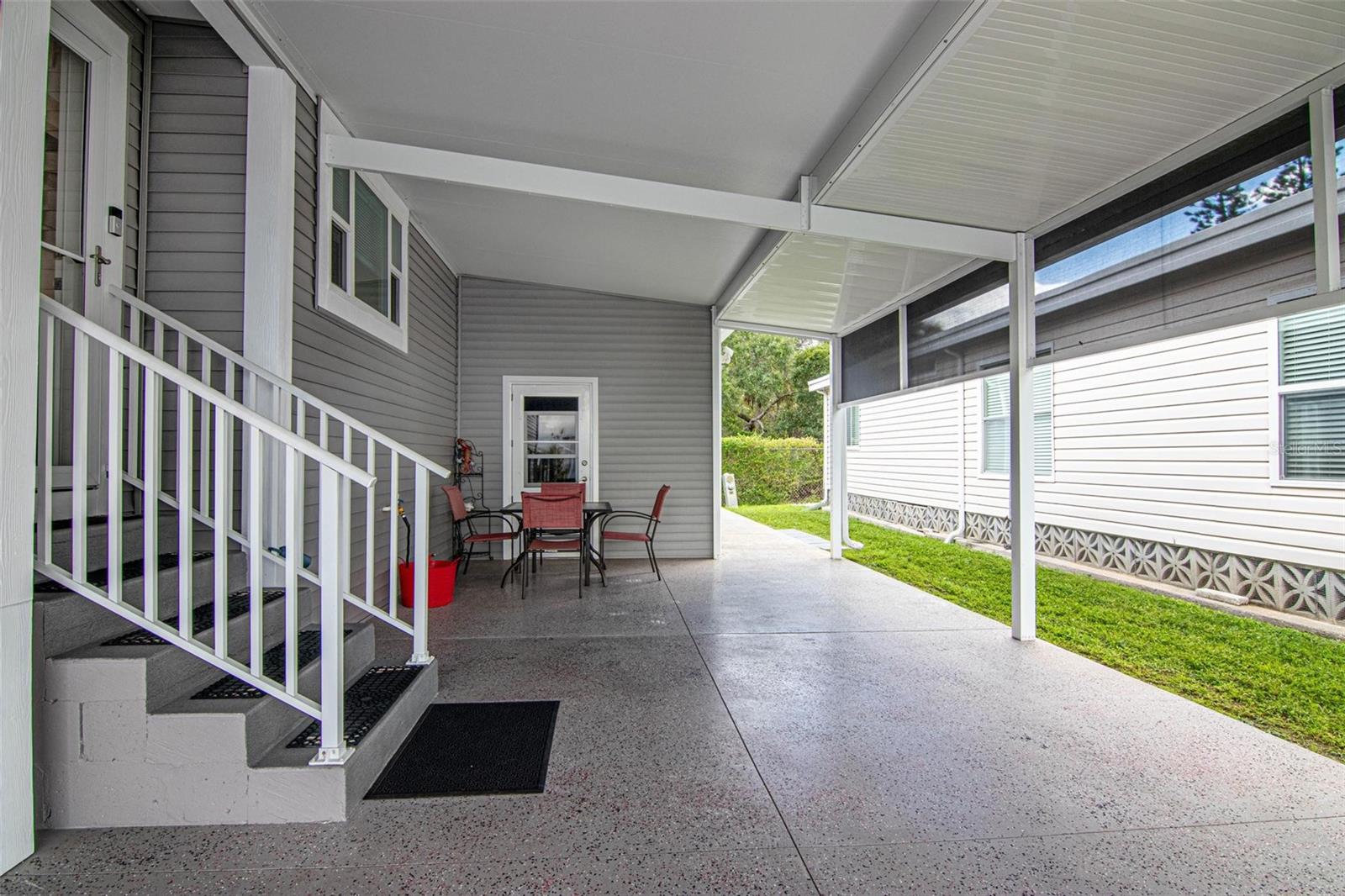 6 LAKES COUNTRY CLUB CO-OP - Residential