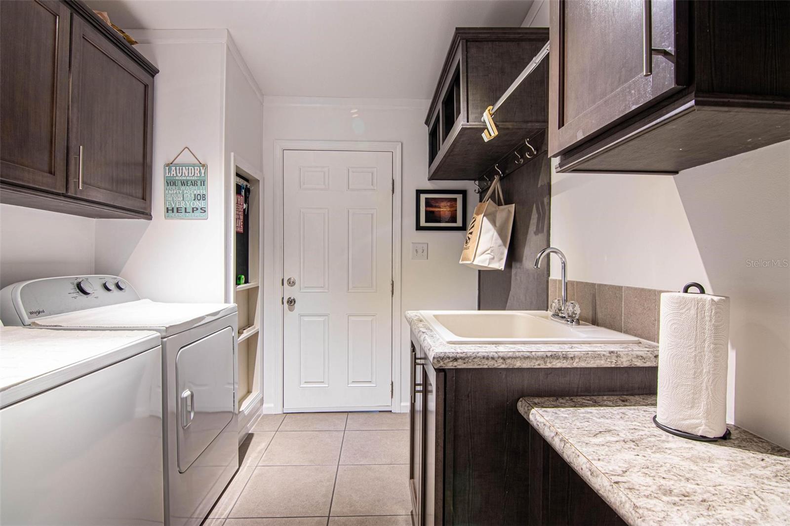 6 LAKES COUNTRY CLUB CO-OP - Residential