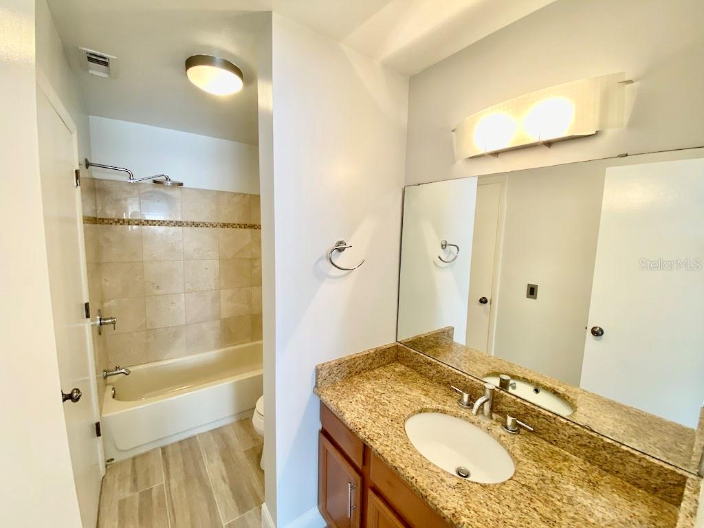 DEL REY CONDO PH 03-05 - Residential Lease