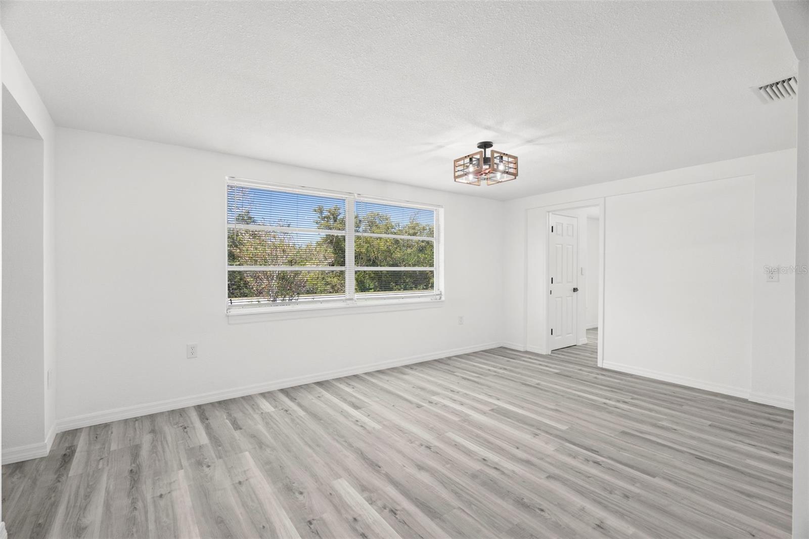 BEACON SQUARE - Residential