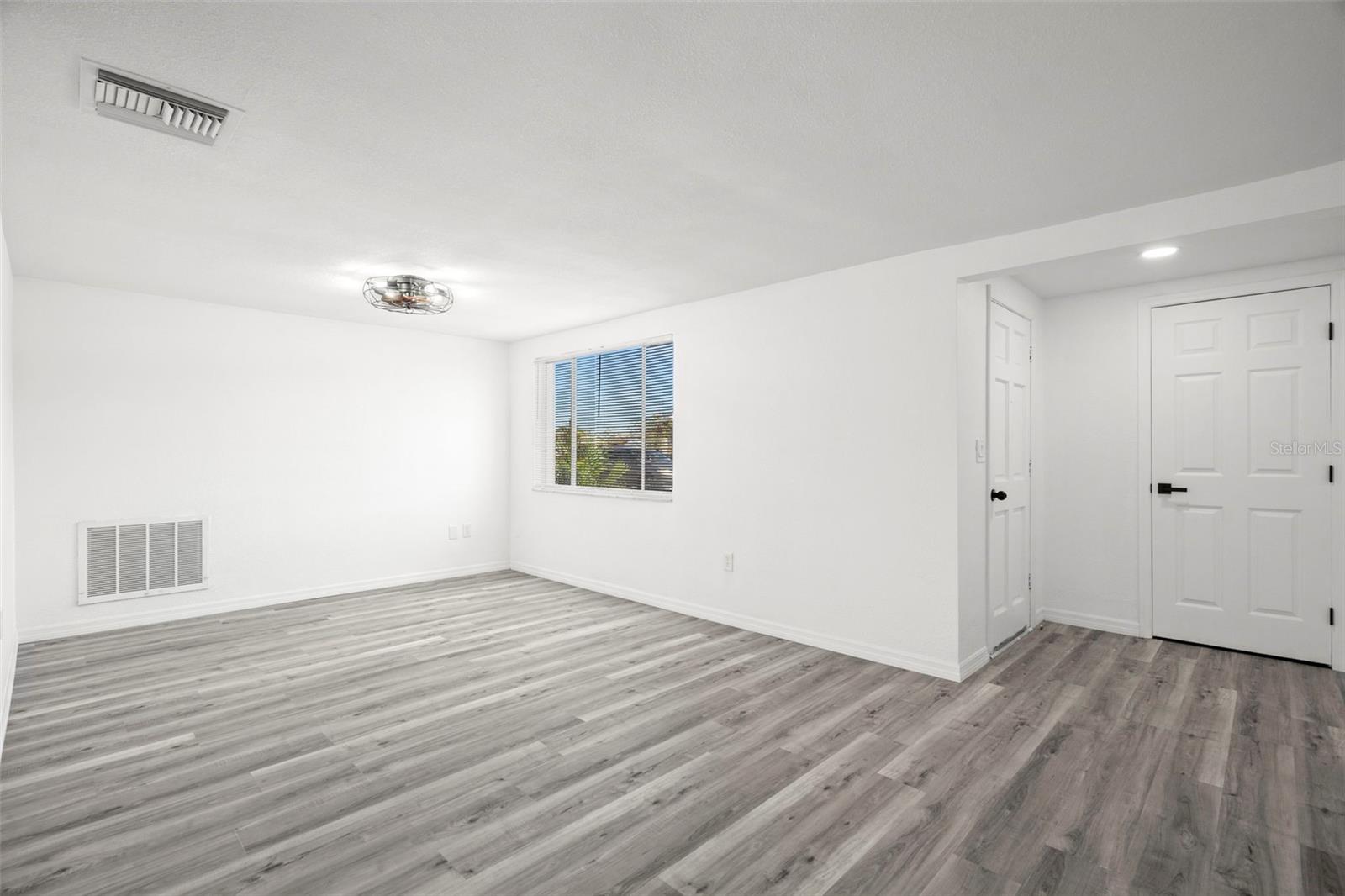 BEACON SQUARE - Residential
