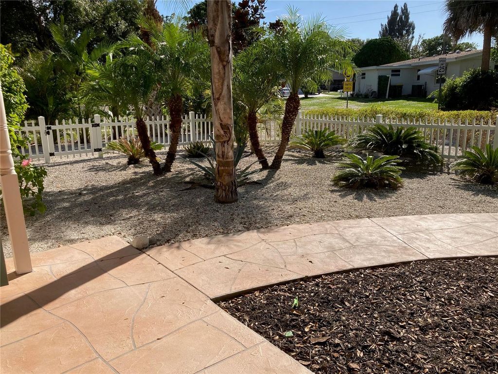 Photo of 1415 S School Avenue, Sarasota, FL 34239 (MLS # A4687920)