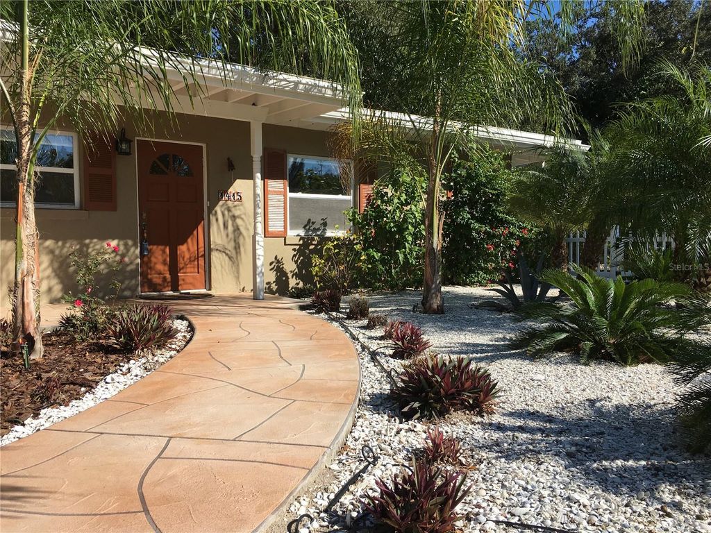 Photo of 1415 S School Avenue, Sarasota, FL 34239 (MLS # A4687920)